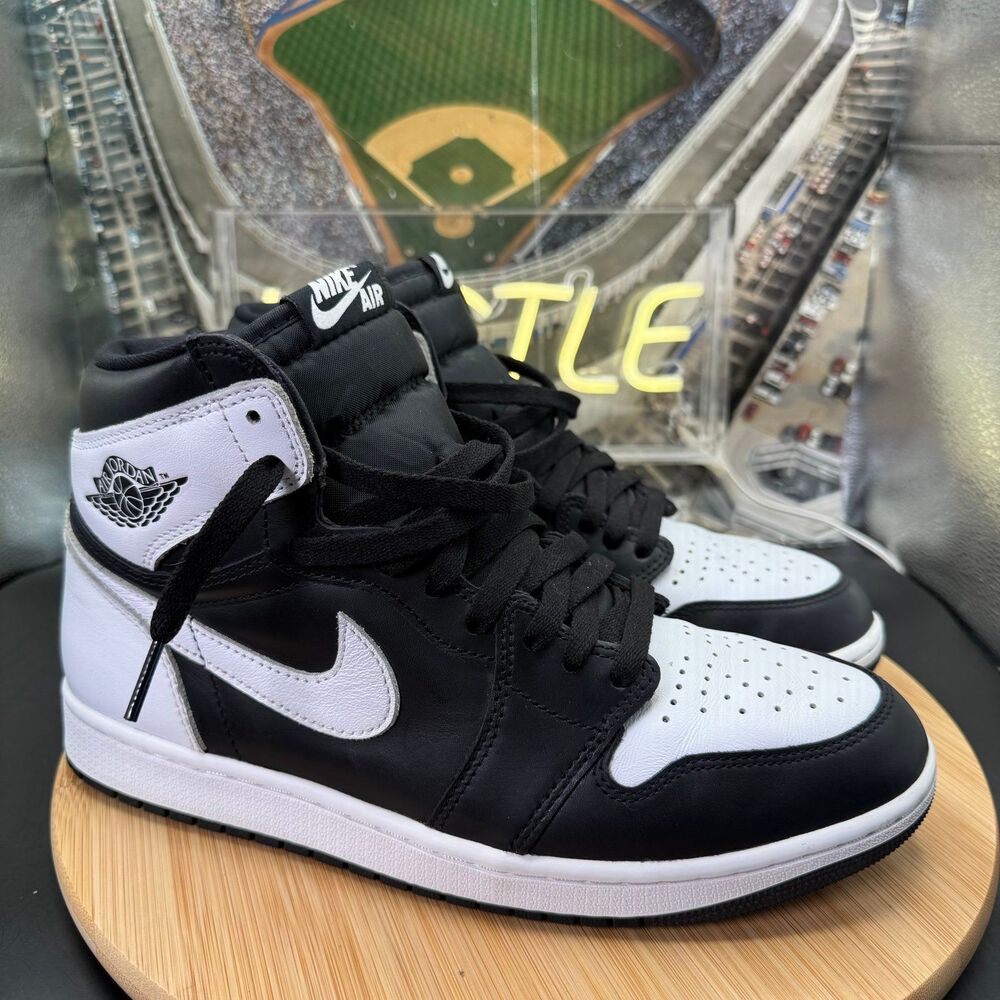 Nike Air Jordan 1 Retro High OG Black/White Mens Sz 10